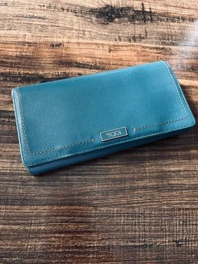 Tumi Teal Leather Travel Envelope Wallet with RFID Blocking Technology
